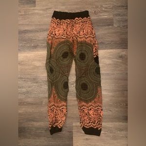 Woman’s Hippy Pants